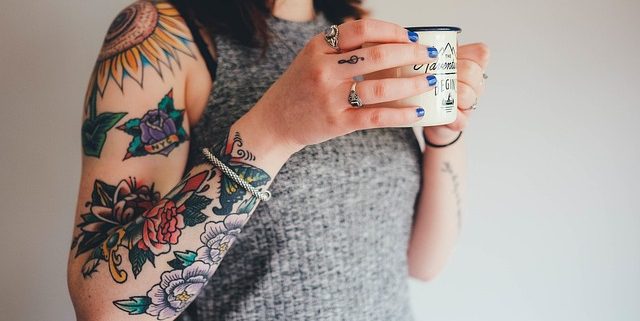 Cómo curar tatuajes recién hechos? Consejos para curar tatuajes