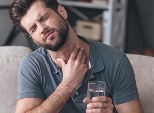 O que tomar para a irritação na garganta | Mifarma farmácia online